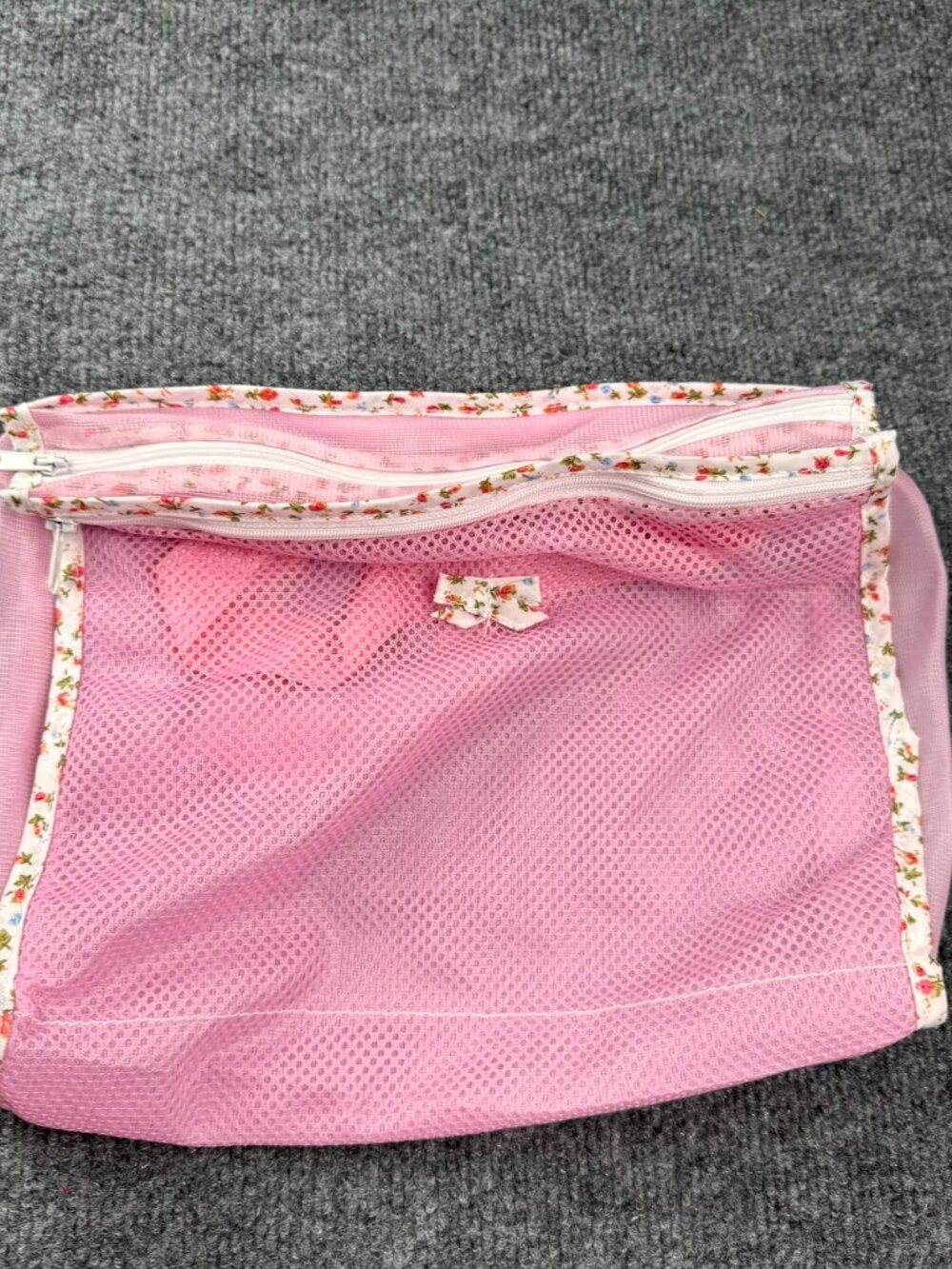 Pink Mesh Delicates Laundry Wash Bag 3 Compartment Floral Trim Bow Bra Organizer